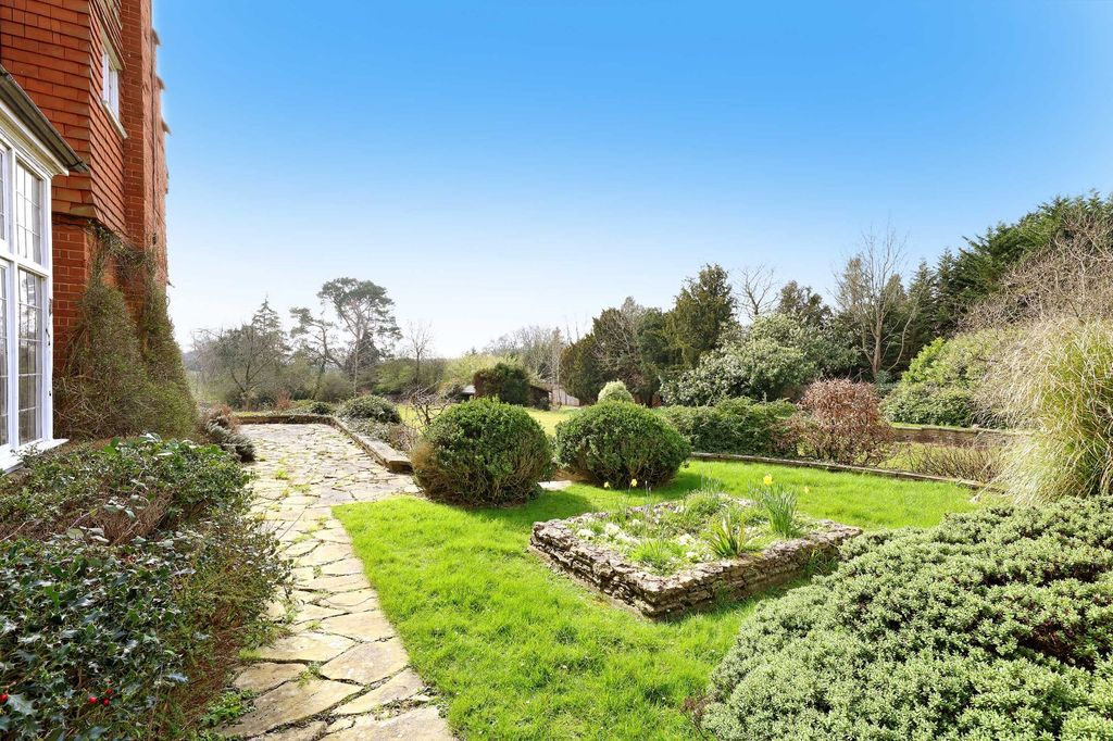 Property photo 2 of 8 Picture No. 27