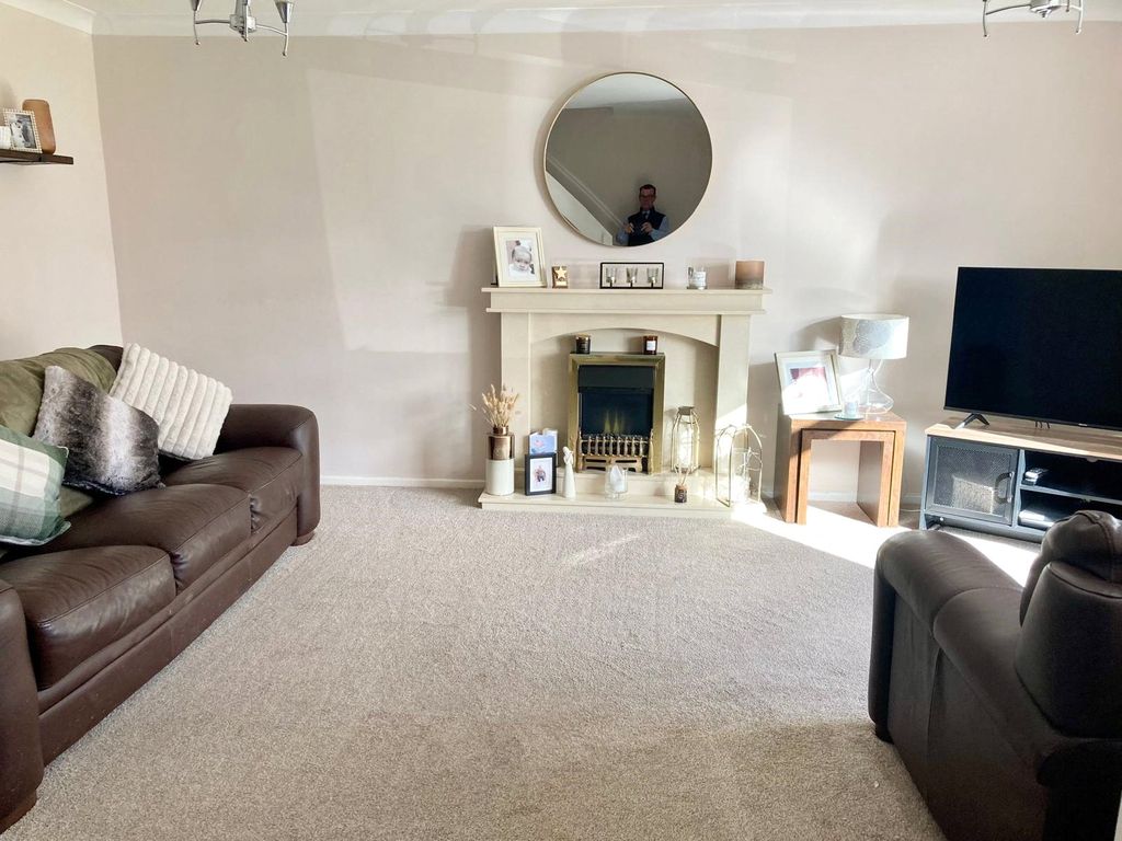 Property photo 3 of 17 Picture No. 14