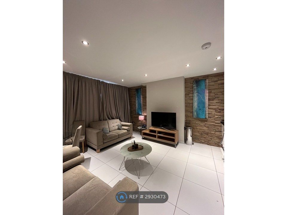 Property photo 1 of 3