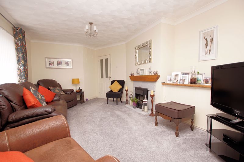 Property photo 3 of 13 Lounge