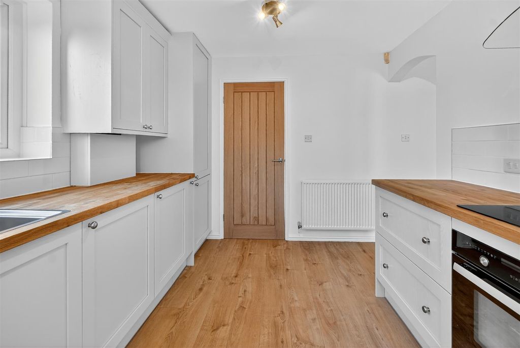 Property photo 2 of 18 Dsc_8000.Jpg