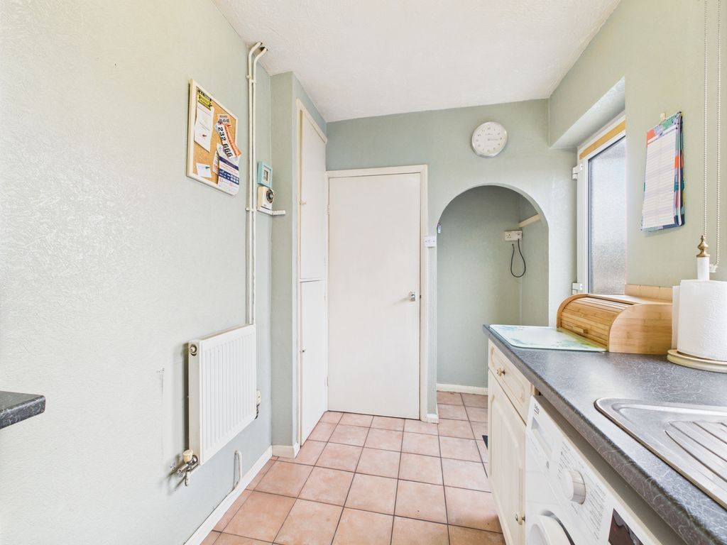 Property photo 2 of 13 Kitchen