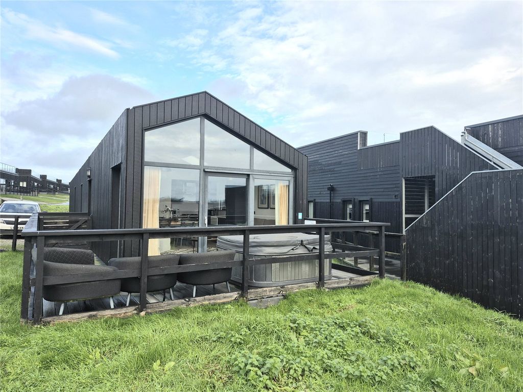 Property photo 1 of 12 Picture No. 18