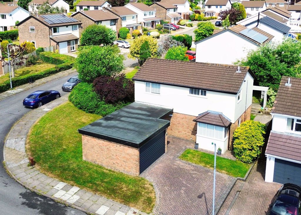 Property photo 1 of 25