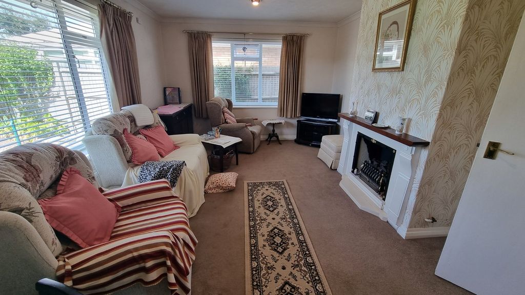 Property photo 3 of 16