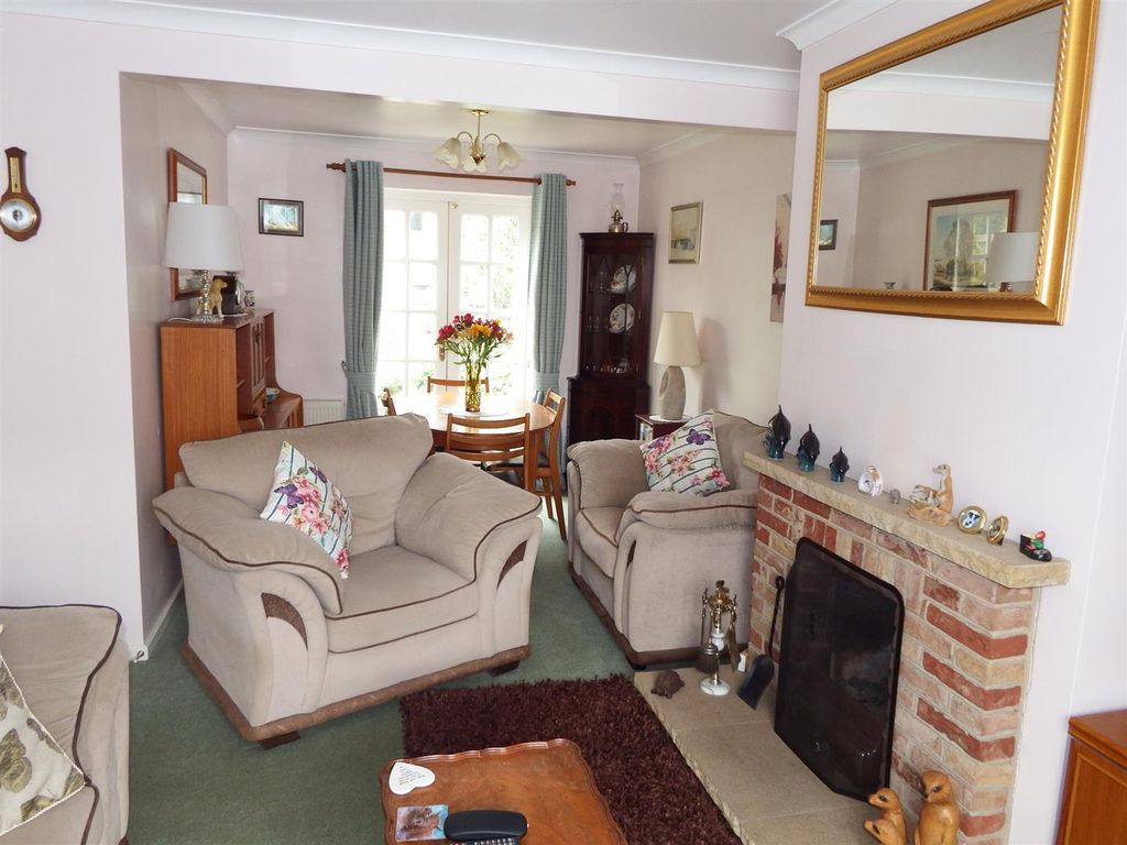 Property photo 3 of 11