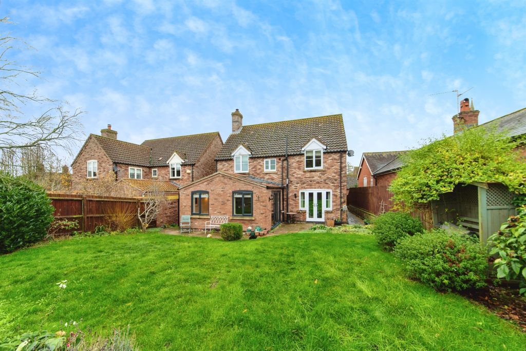 Property photo 2 of 17