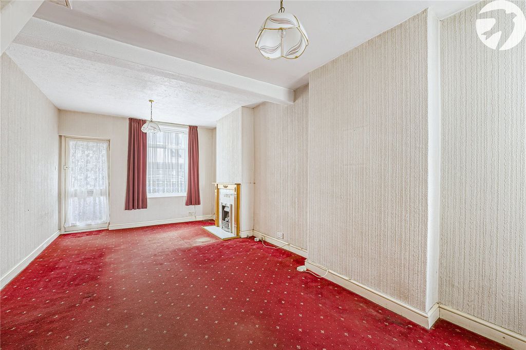 Property photo 3 of 23 Reception