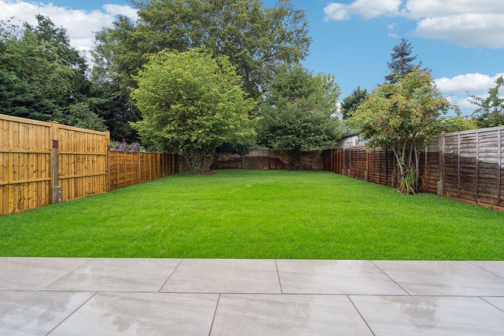 Property photo 2 of 21