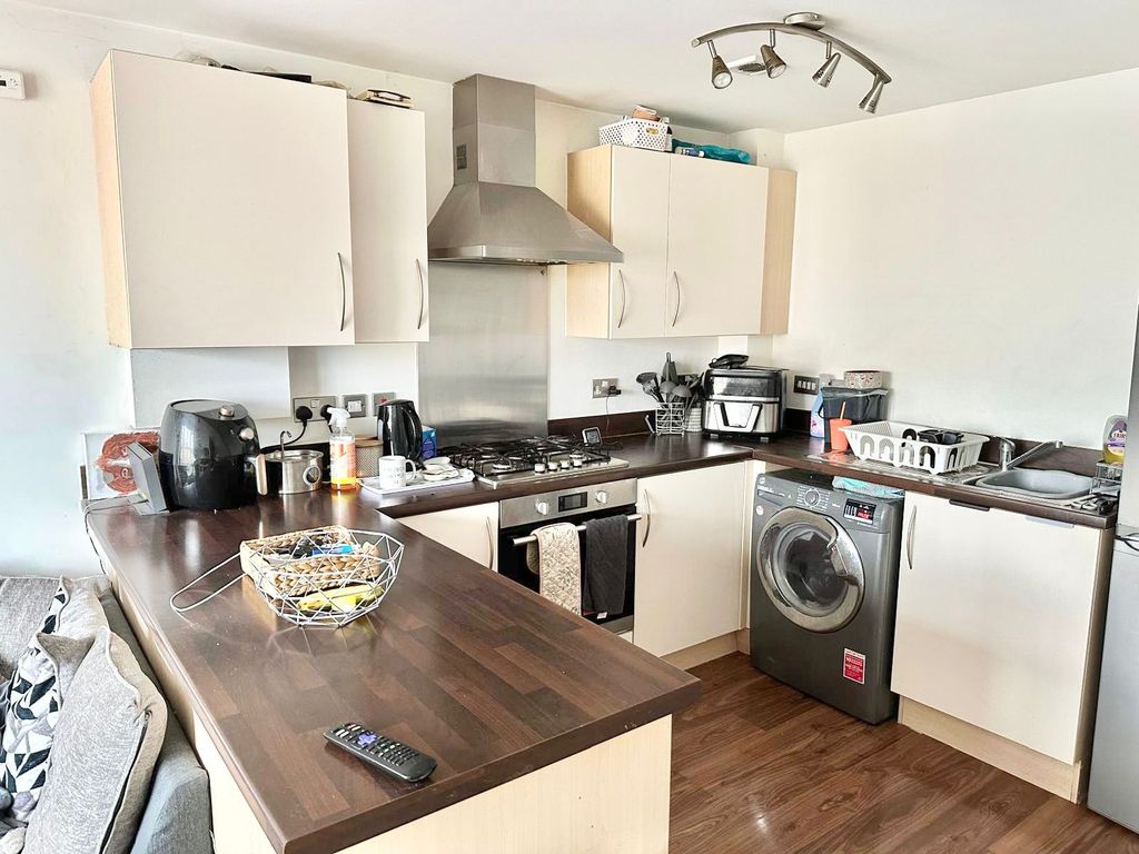 Property photo 2 of 5