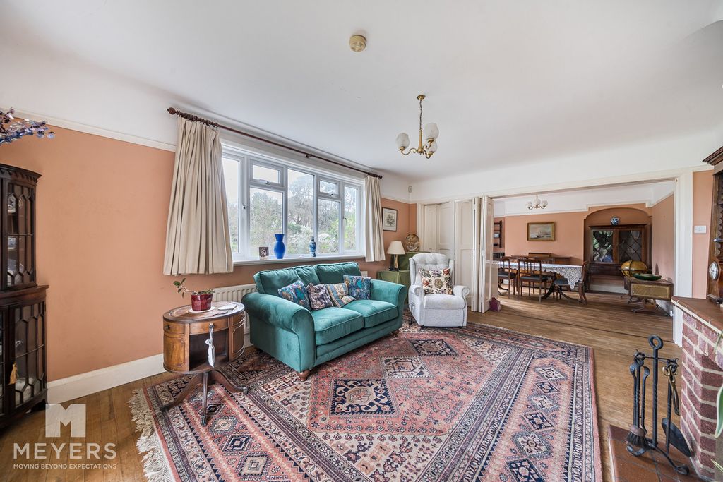 Property photo 2 of 19