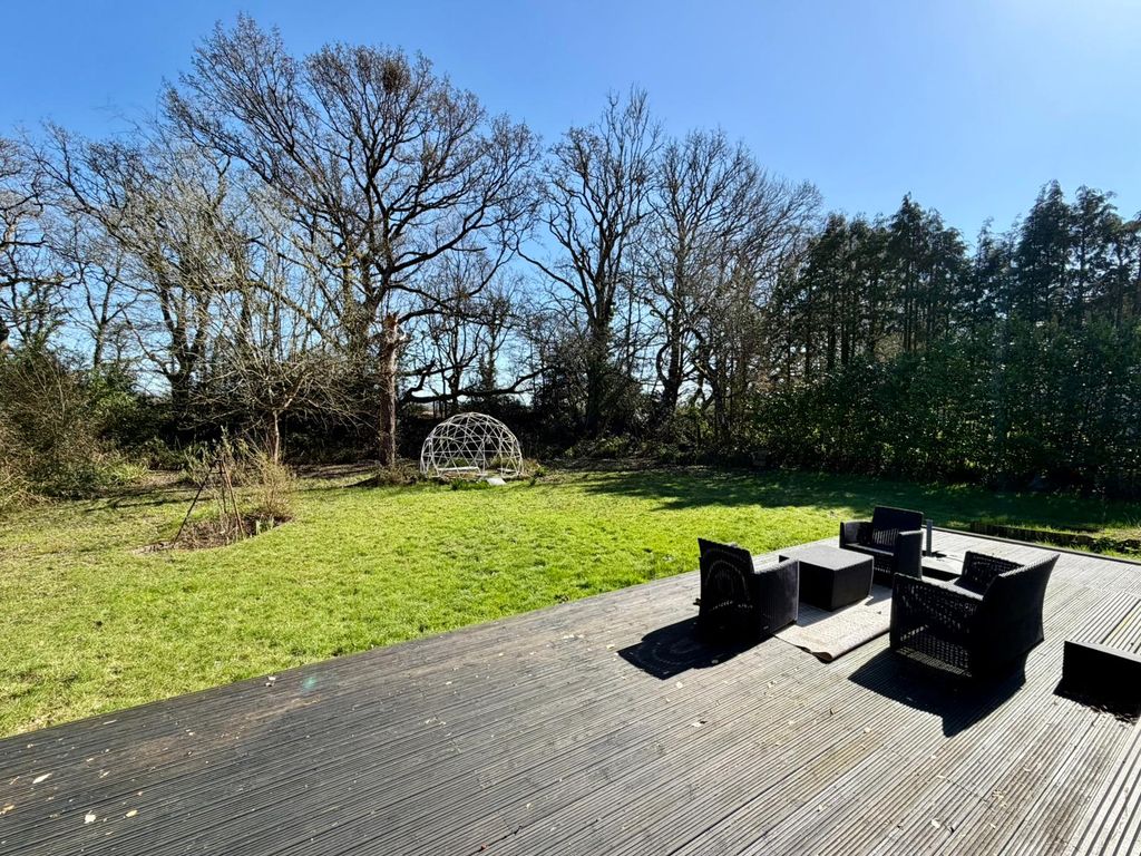 Property photo 3 of 22 Gallery