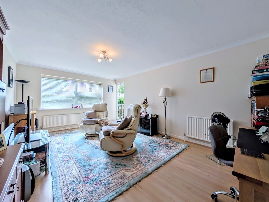 Property photo 2 of 19