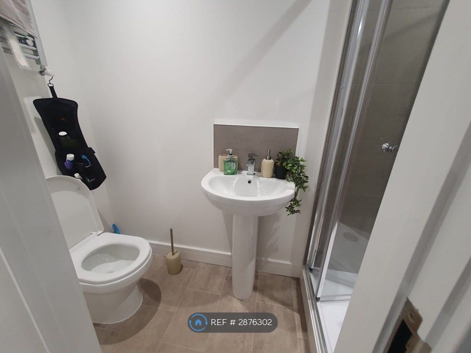 Property photo 2 of 3