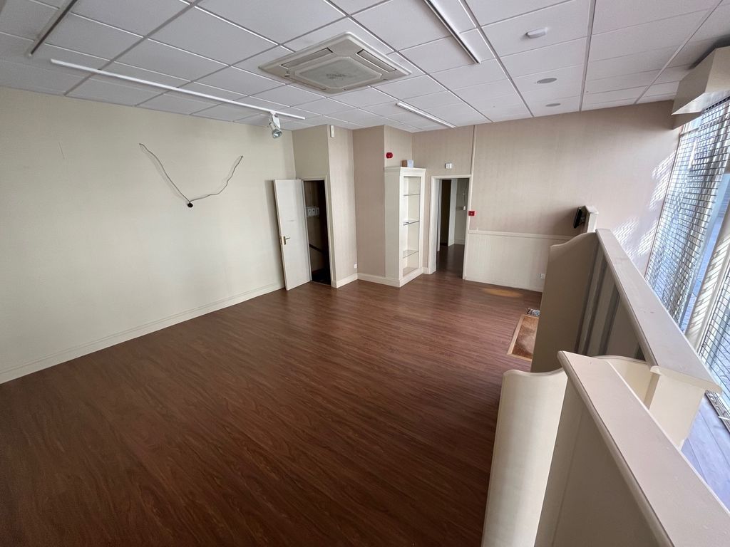 Property photo 2 of 4