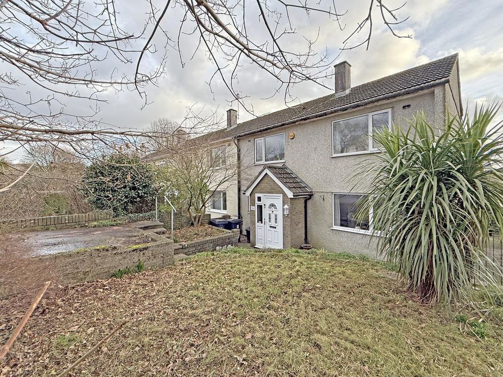 Property photo 1 of 21 Chaucer Way 94 - Front.Jpg