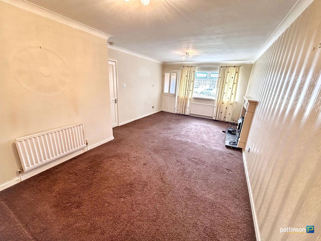 Property photo 3 of 12