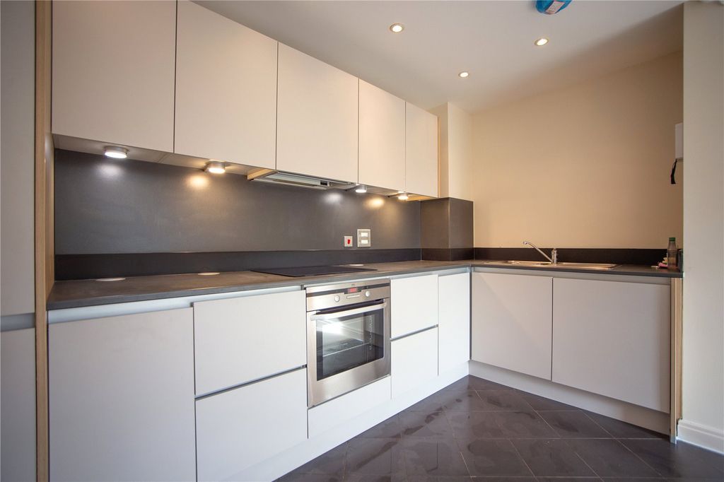 Property photo 3 of 12 Picture No. 13