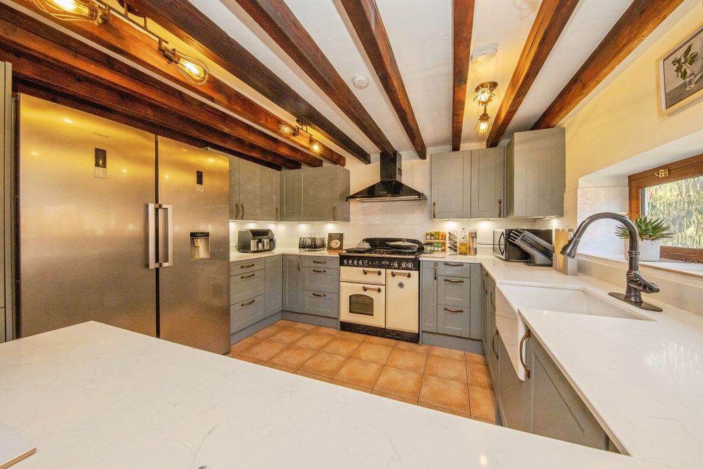 Property photo 3 of 29 Pbox-Img.Jpg