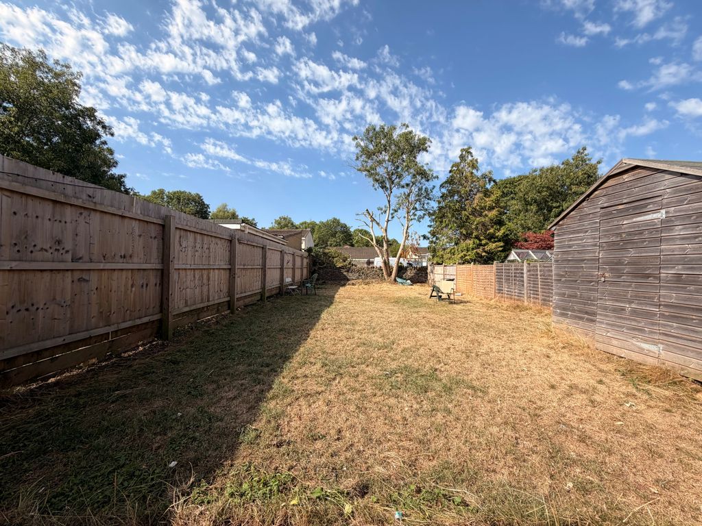 Property photo 3 of 11 Garden