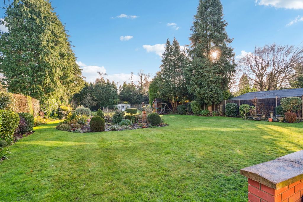 Property photo 2 of 25