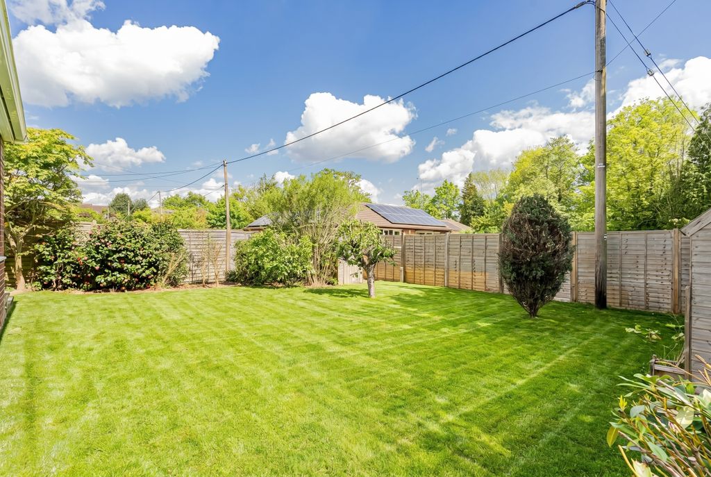 Additional image 4 of 3 bed detached bungalow for saleRiverside Close, Liss, Hampshire GU33