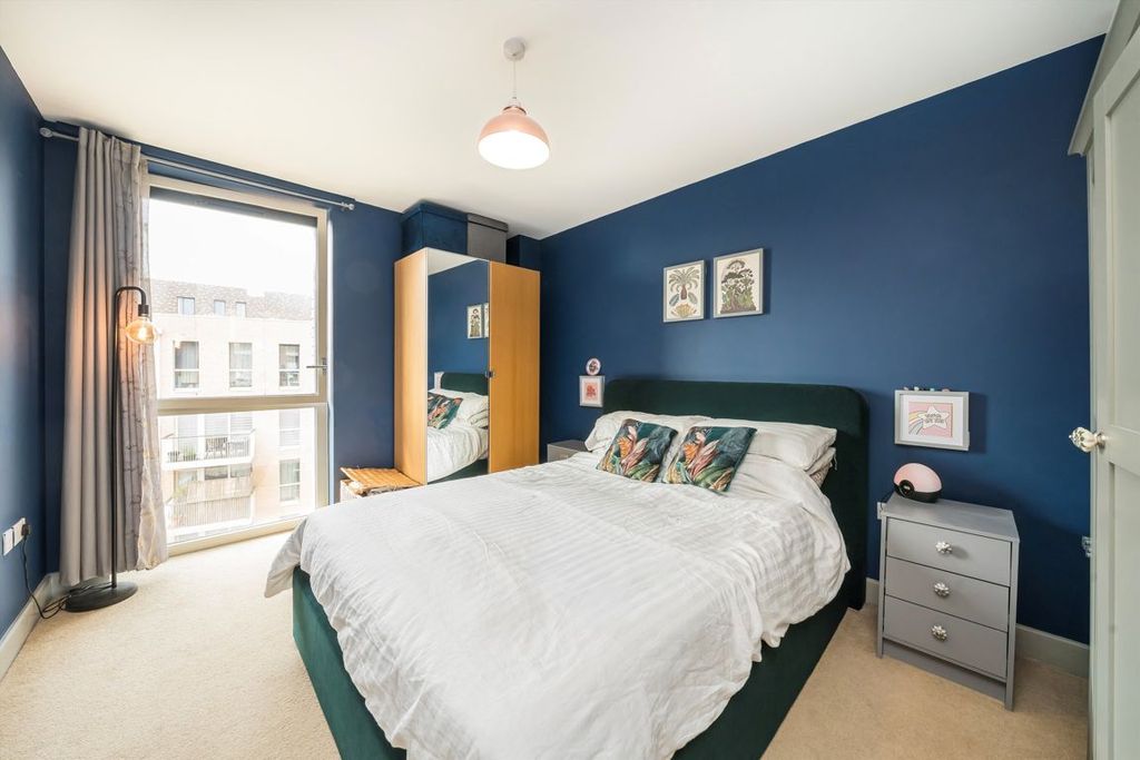 Property photo 3 of 7