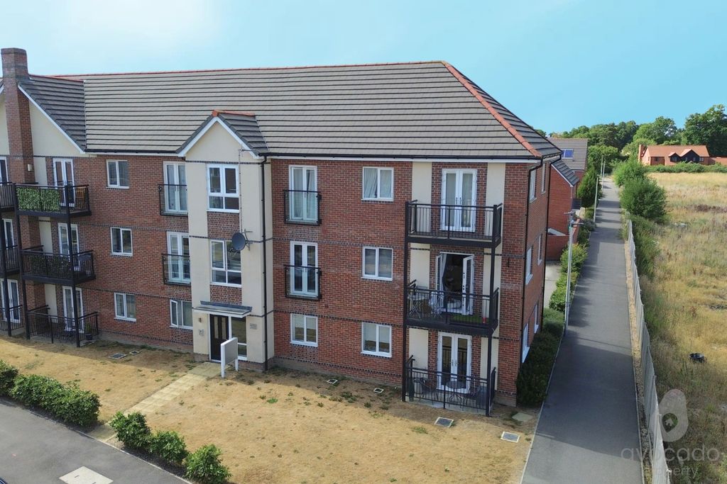 Property photo 1 of 15 4322091