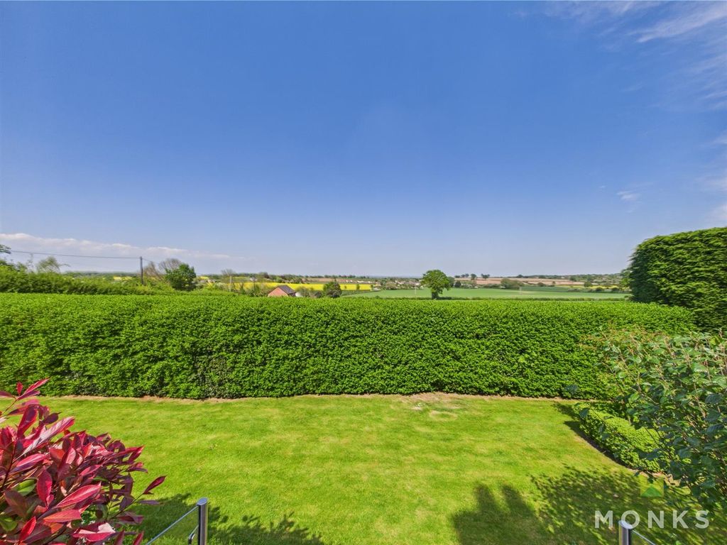 Property photo 2 of 23 Cam01348G0-Pr0661-Still016.Jpg