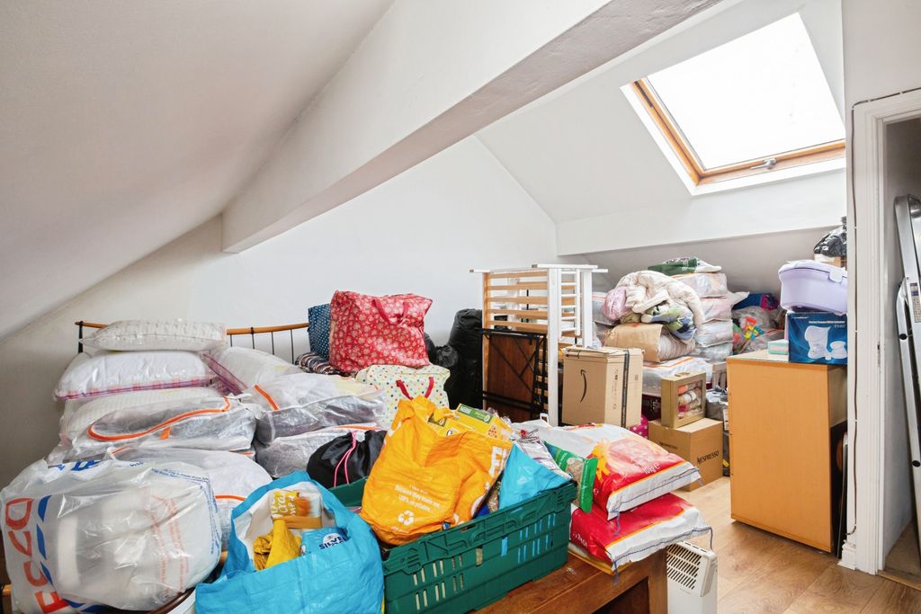 Property photo 3 of 15 Bedroom