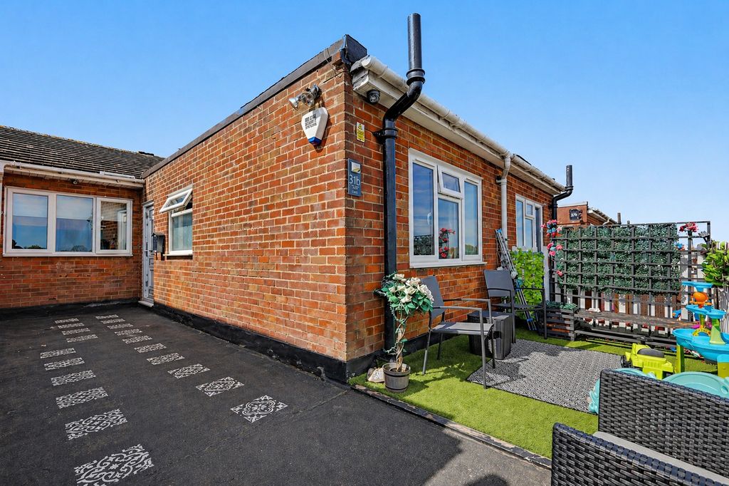 Property photo 1 of 8 5103480