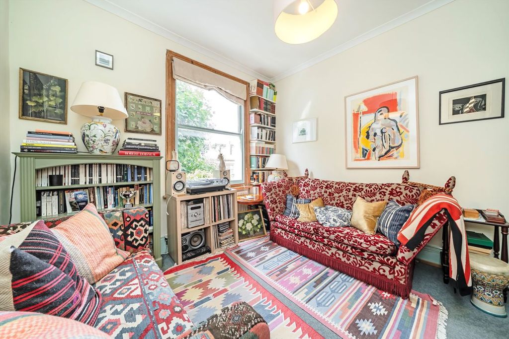 Property photo 2 of 8