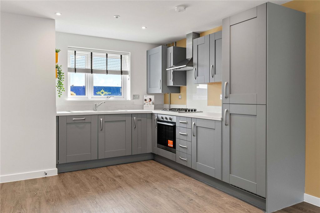 Property photo 3 of 15 Picture No. 02