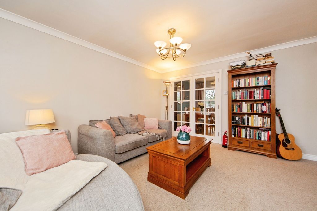 Property photo 2 of 16