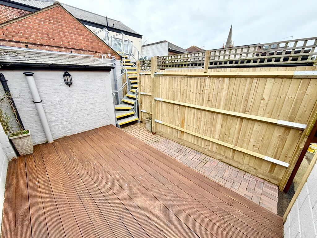 Property photo 2 of 10 Staircase To Rear