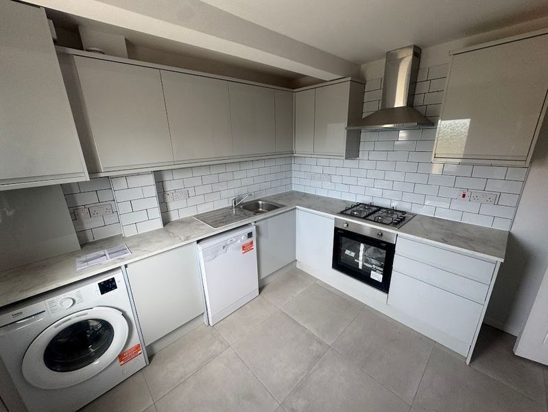 Property photo 2 of 8 Photo 1