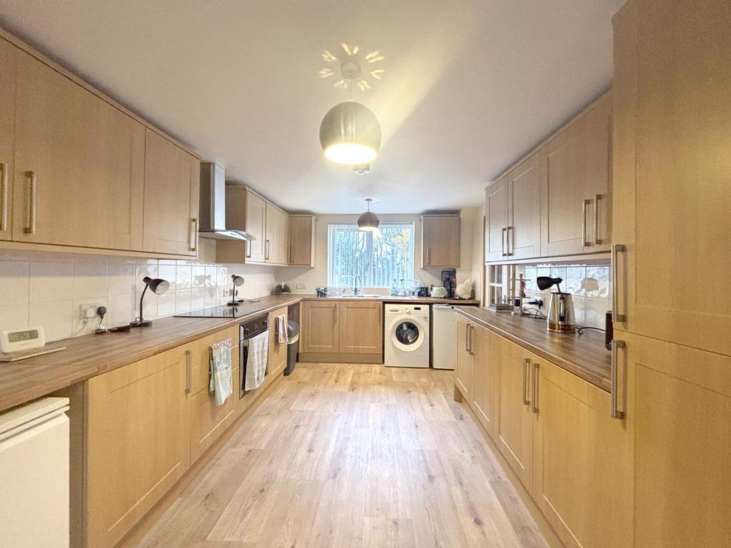 Property photo 3 of 16 Image00009.Jpg