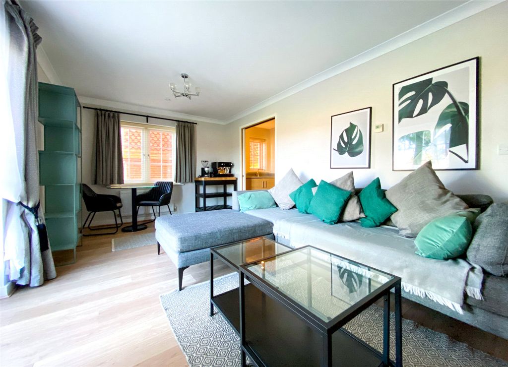 Property photo 2 of 11 Picture No. 08