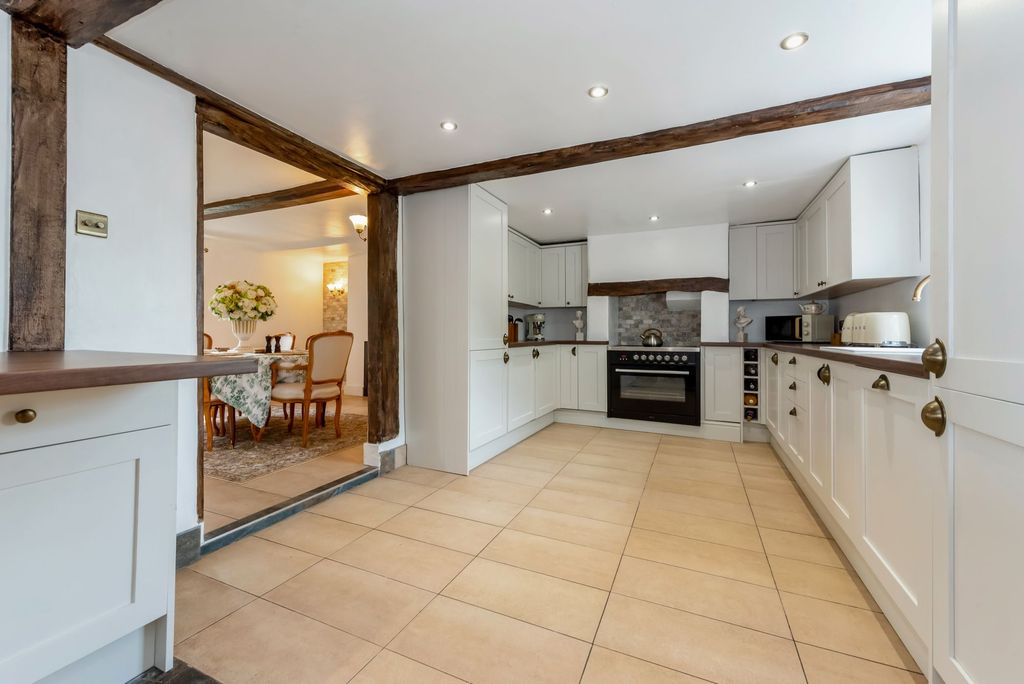 Property photo 3 of 35