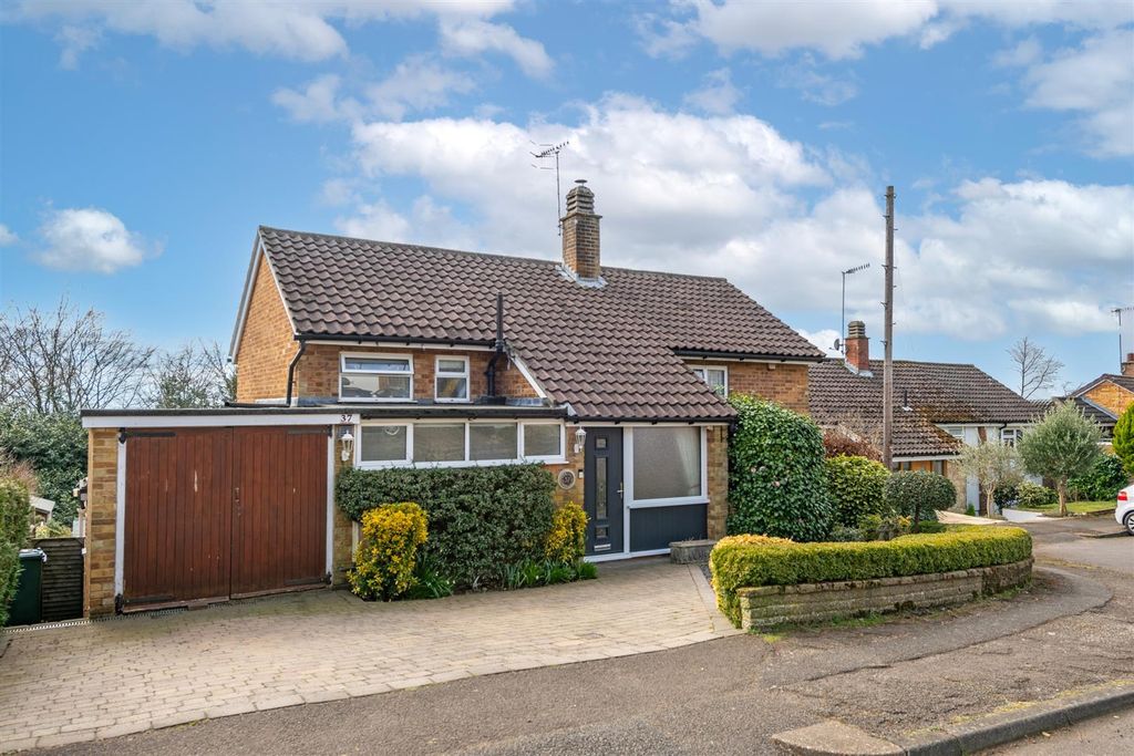 Property photo 1 of 31