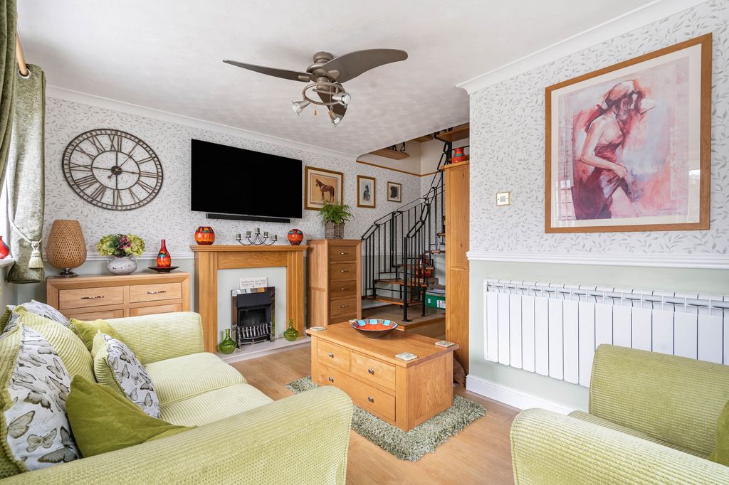 Property photo 3 of 19
