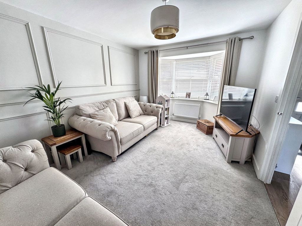 Property photo 2 of 24