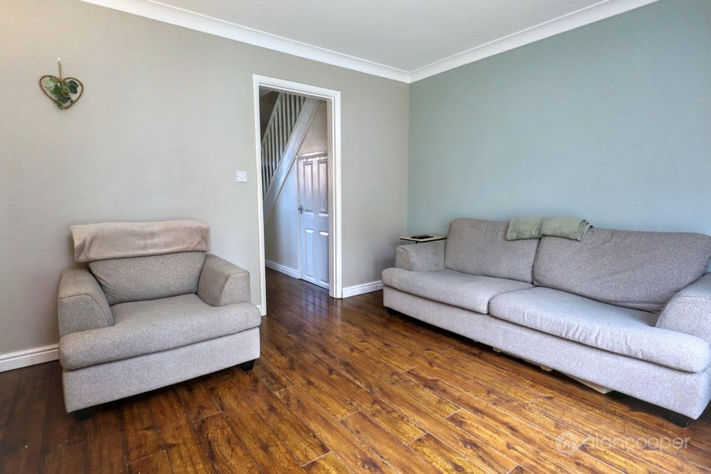 Property photo 3 of 20 5019885