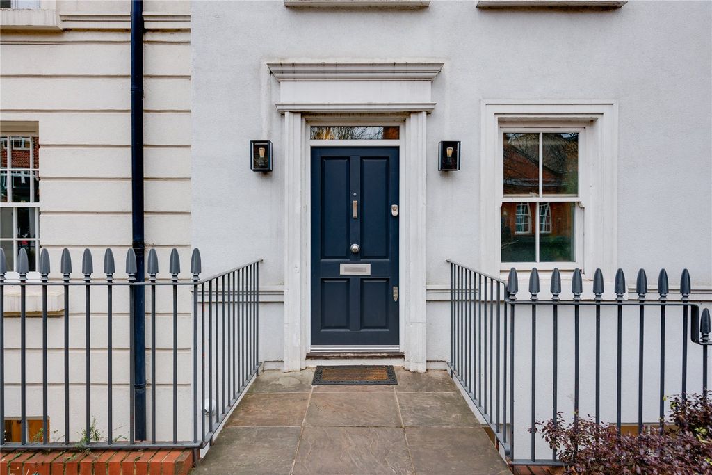 Property photo 2 of 15 Picture No. 30