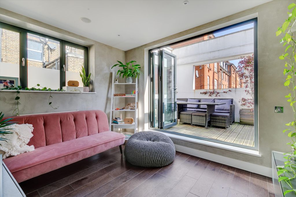 Property photo 2 of 11 Image