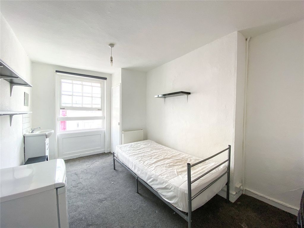 Property photo 2 of 10 Picture No. 09