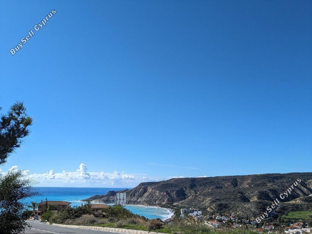 Property photo 2 of 11