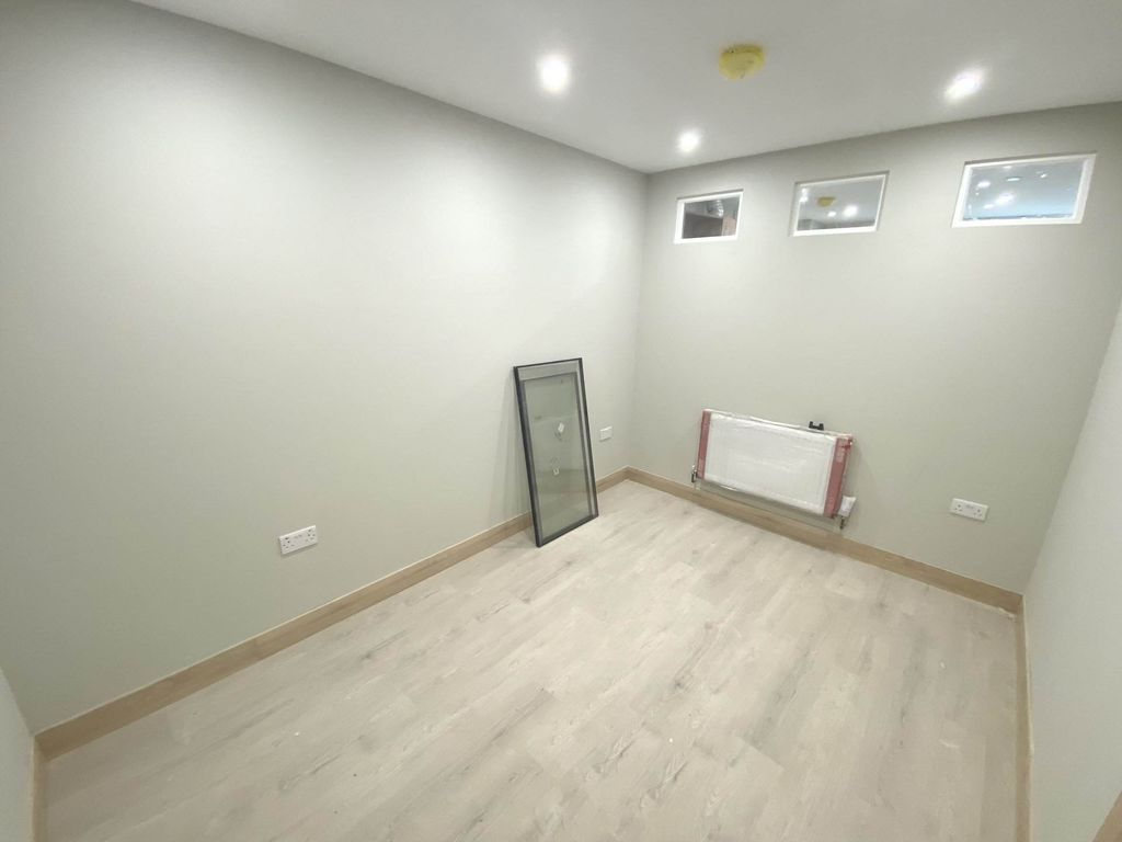 Property photo 2 of 3