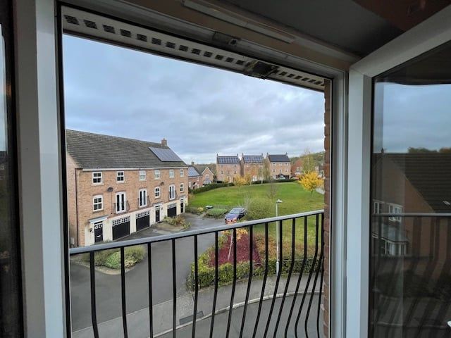 Property photo 2 of 21