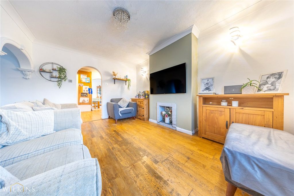 Property photo 2 of 33 Picture No. 02